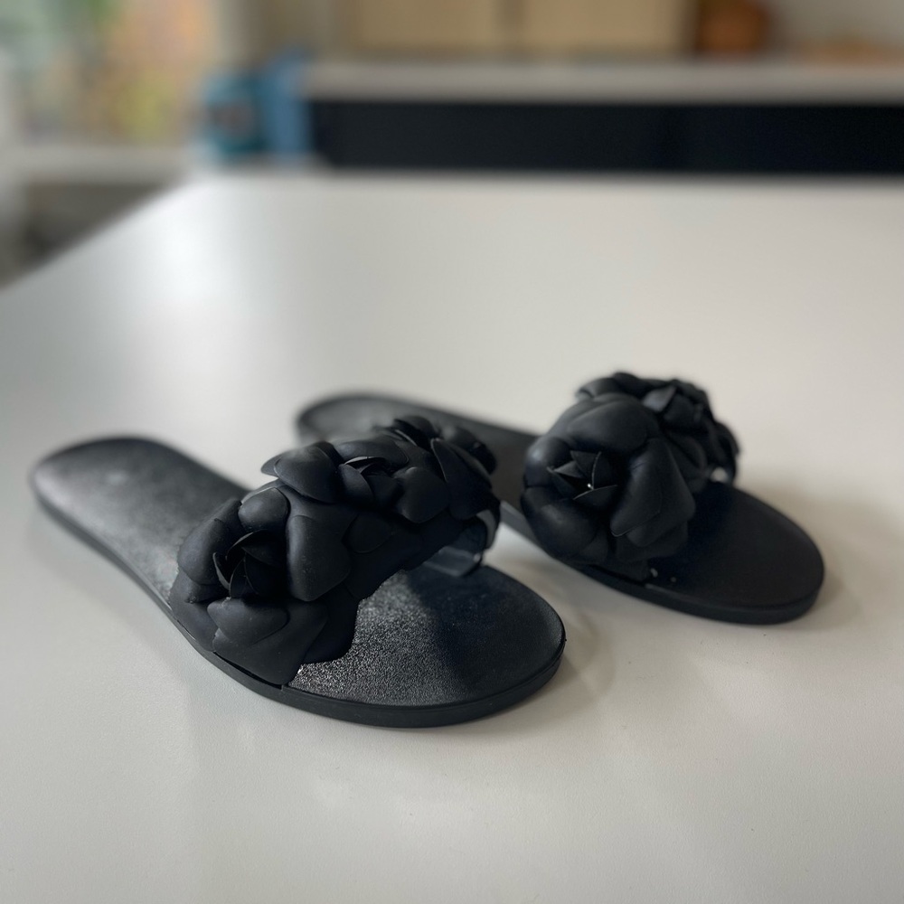 Black sandals